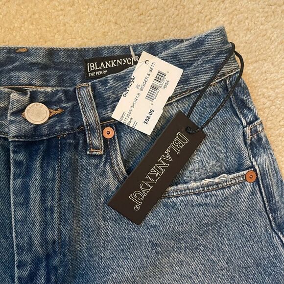 NWT Blank NYC Perry Mom Denim Shorts - Picture 3 of 7